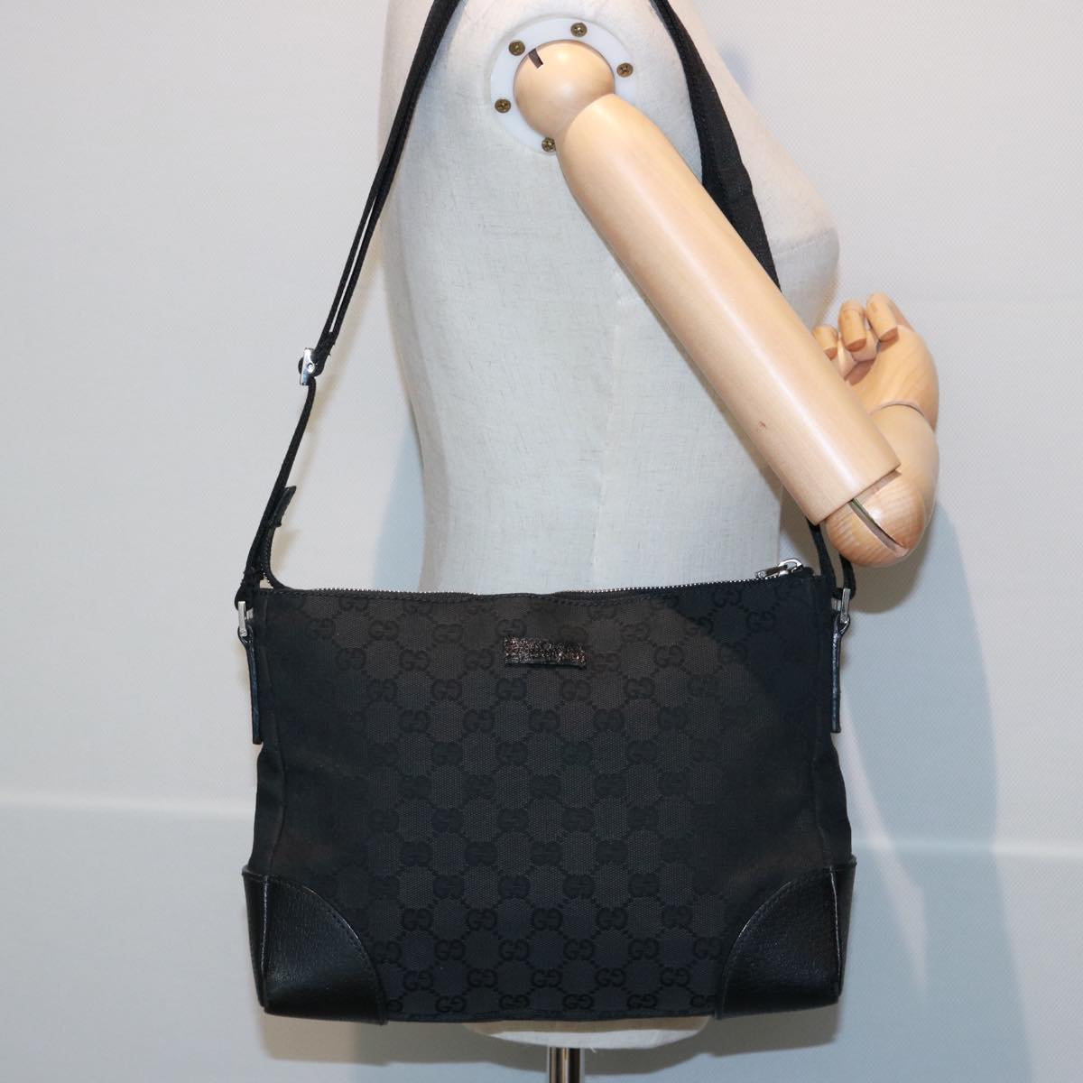 GUCCI GG Canvas Shoulder Bag Canvas Black 114273 ep4567