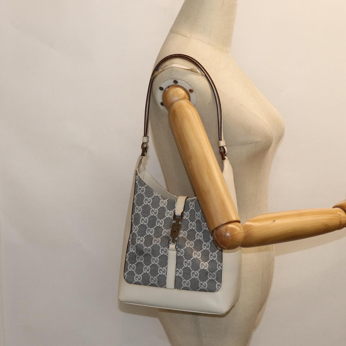 GUCCI GG Canvas Jackie Shoulder Bag Silver 001 3876 ep4837