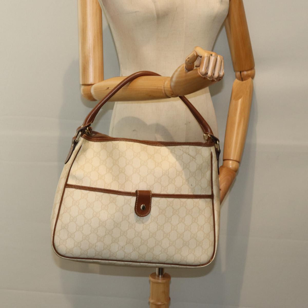 GUCCI GG Supreme Shoulder Bag PVC Leather White ep5061