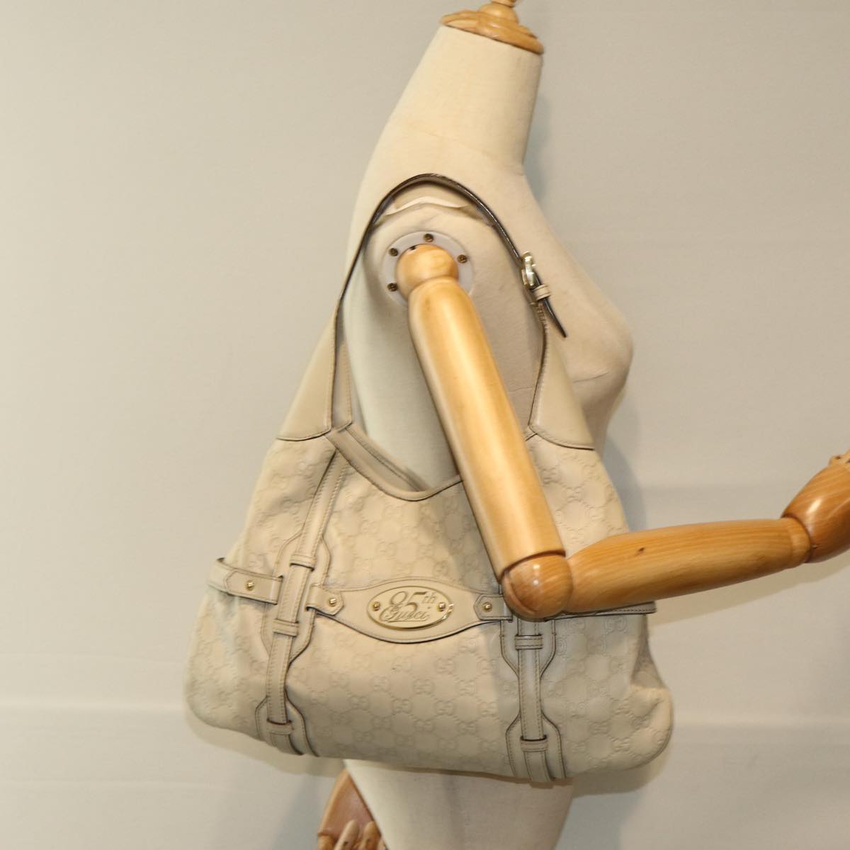 GUCCI Guccissima GG Shoulder Bag Leather Beige ep5109