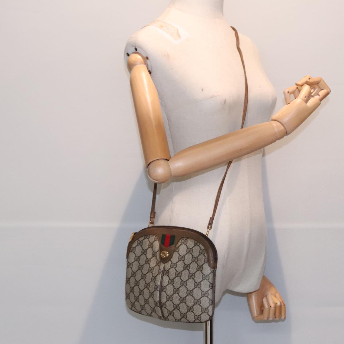 GUCCI GG Supreme Web Sherry Line Shoulder Bag PVC Beige Gold ep5610