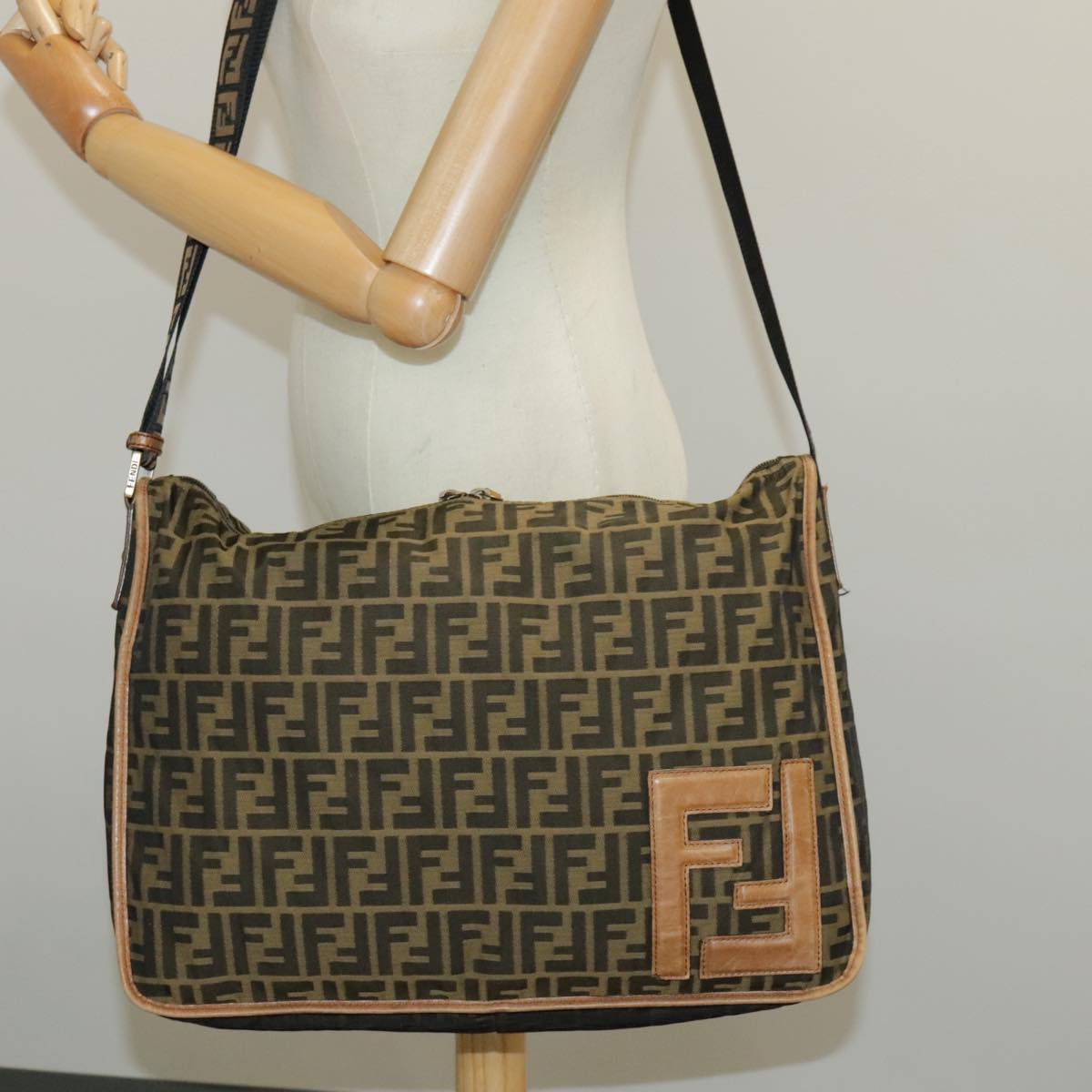 FENDI Zucca Canvas Shoulder Bag Black Brown ep6186