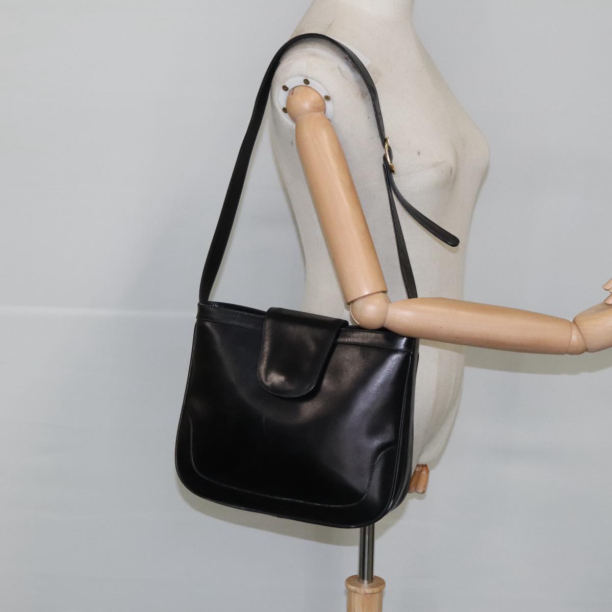 GUCCI Shoulder Bag Leather Black Gold ep6517