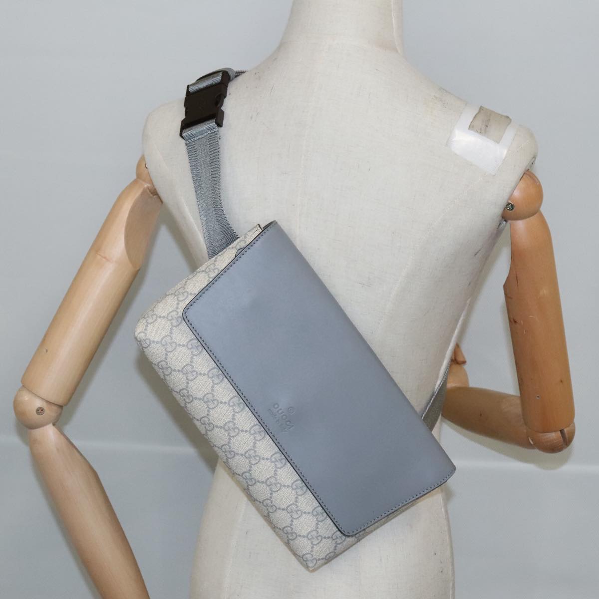 GUCCI GG Supreme Waist bag PVC White Silver 353435 ep6647