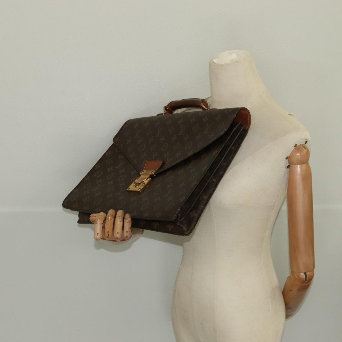 LOUIS VUITTON Monogram Serviette Conseiller Briefcase M53331 LV ep6885