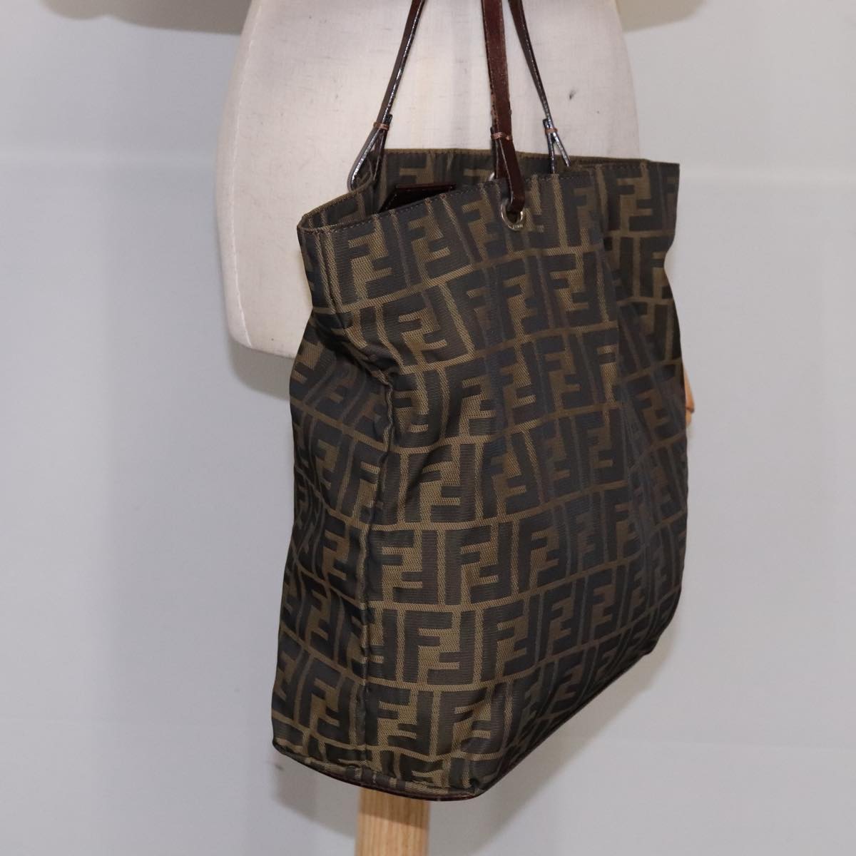 FENDI Zucca Canvas Hand Bag Brown Black ep7128