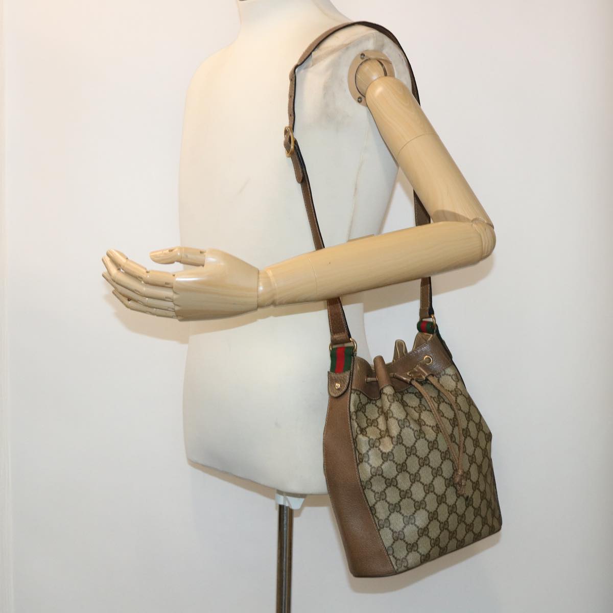 GUCCI GG Canvas Web Sherry Line Shoulder Bag Beige Red 14•02•034 ep874