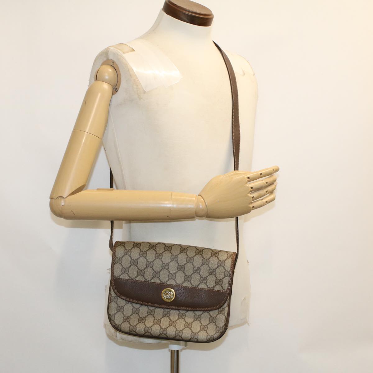 GUCCI GG Canvas Shoulder Bag PVC Leather Beige ep877