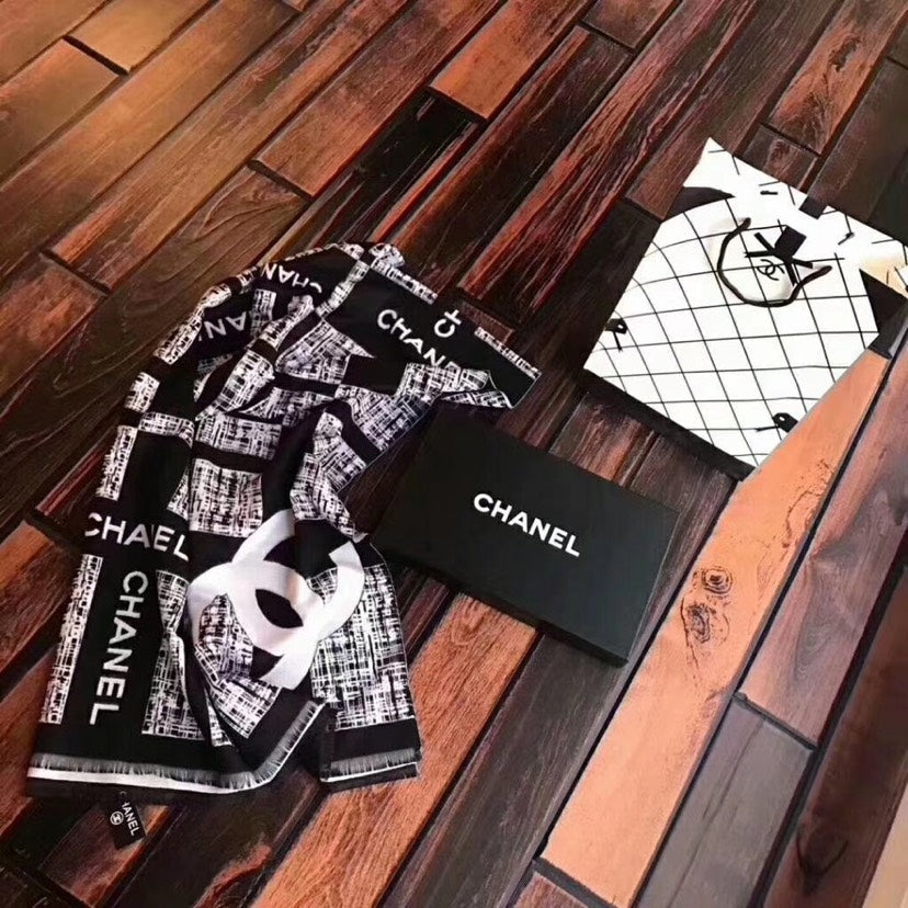 EN - Luxury CHL Scarf 003