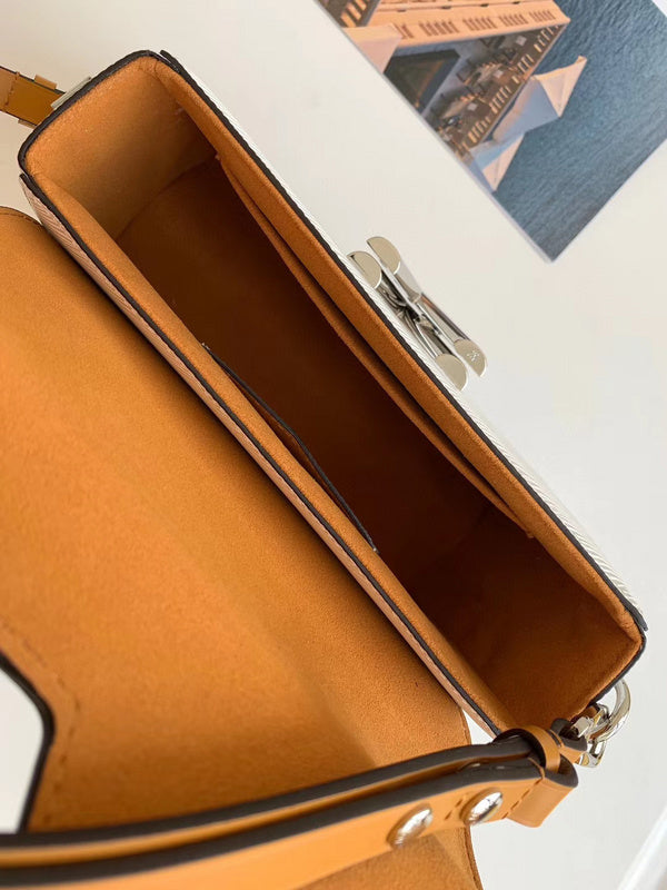 LOV2 Bags - Luxurious Bags 2505