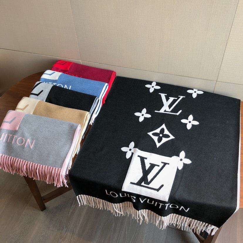 EN - Luxury LUV Scarf 014