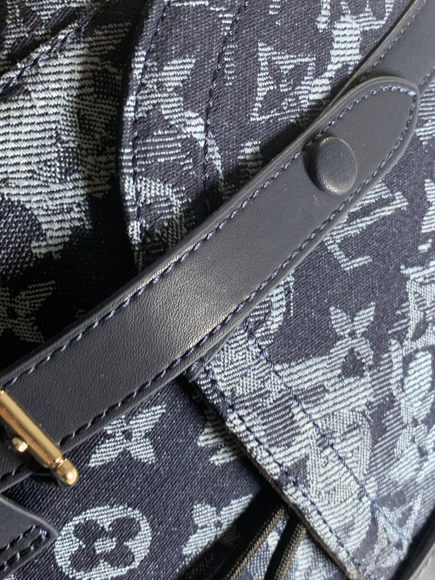 EN - New Arrival Bags LUV 116
