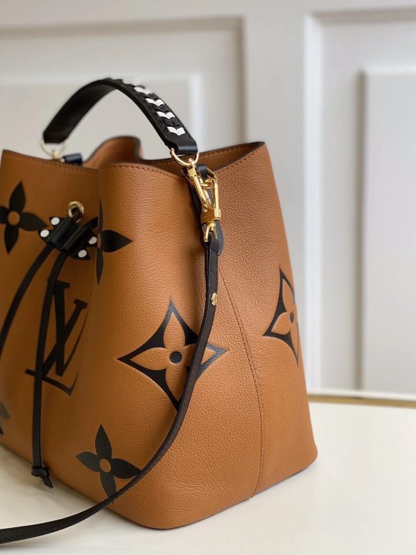 LOV2 Bags - Luxurious Bags 1370