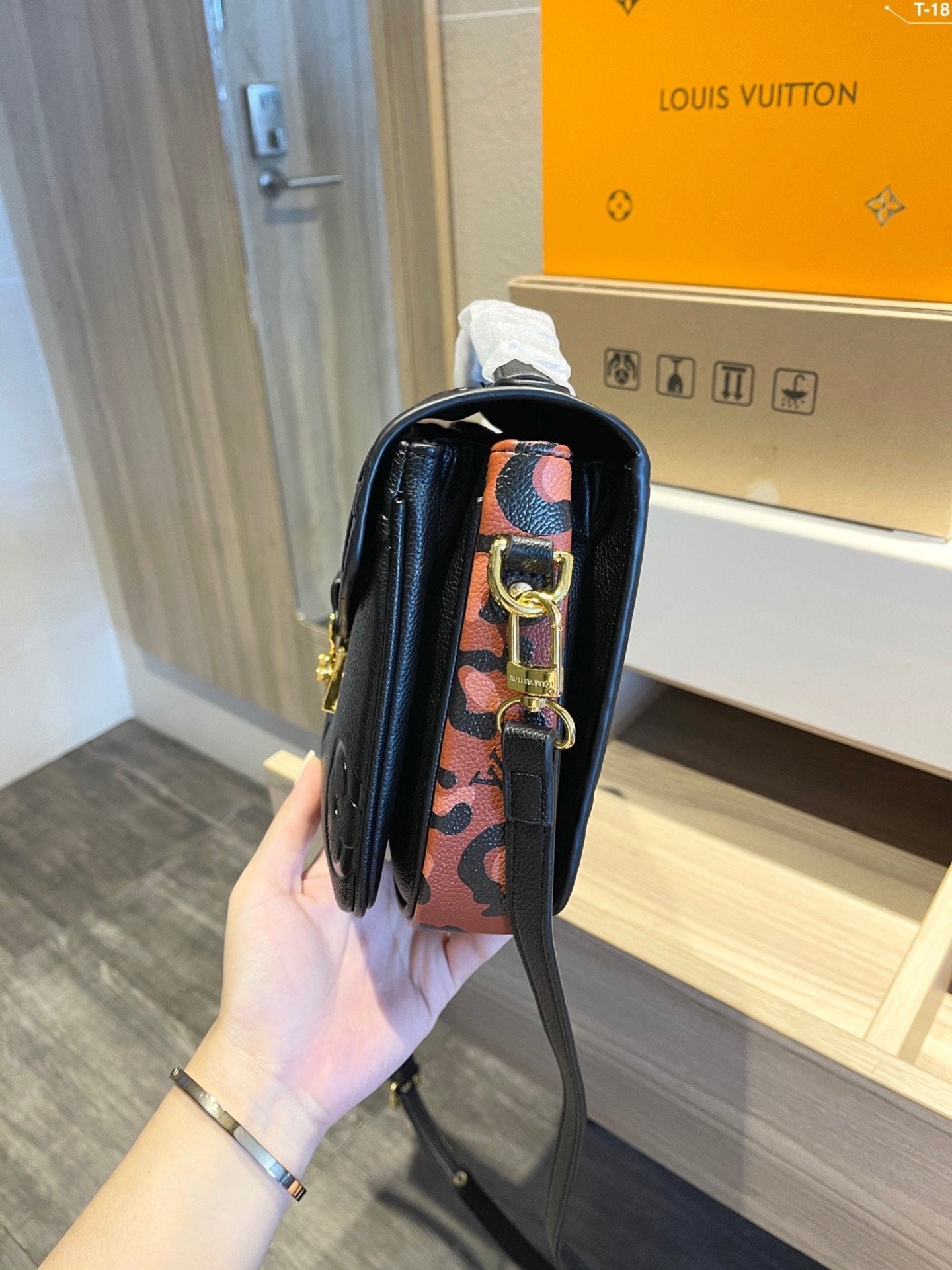 EN - New Arrival Bags LUV 502