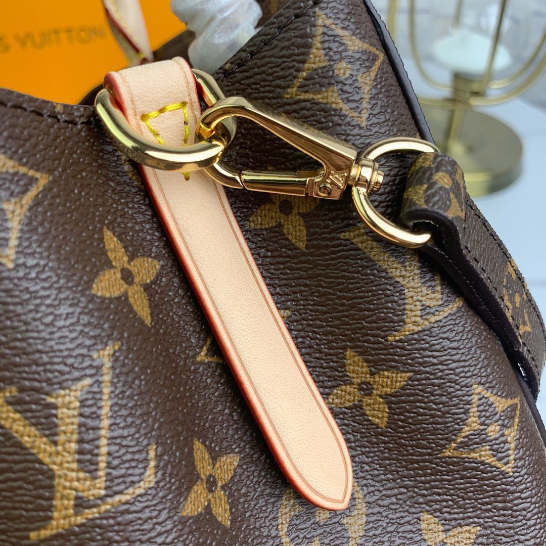 EN - New Arrival Bags LUV 297