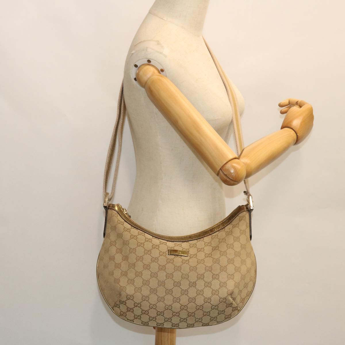 GUCCI GG Canvas Sherry Line Shoulder Bag Beige Gold 181092 fm2736