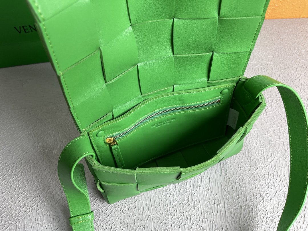 GLAMI Cassette Parakeet, For Women, Women’s Bags 9.1in/23cm 578004VMAY13724