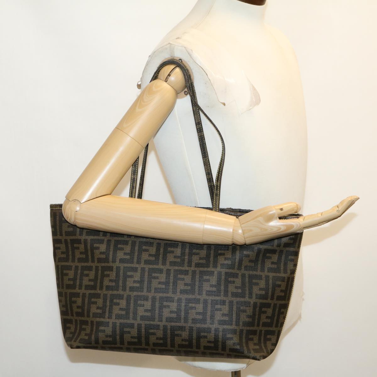 FENDI Zucca Canvas Shoulder Bag 2Set Black Brown am2696g