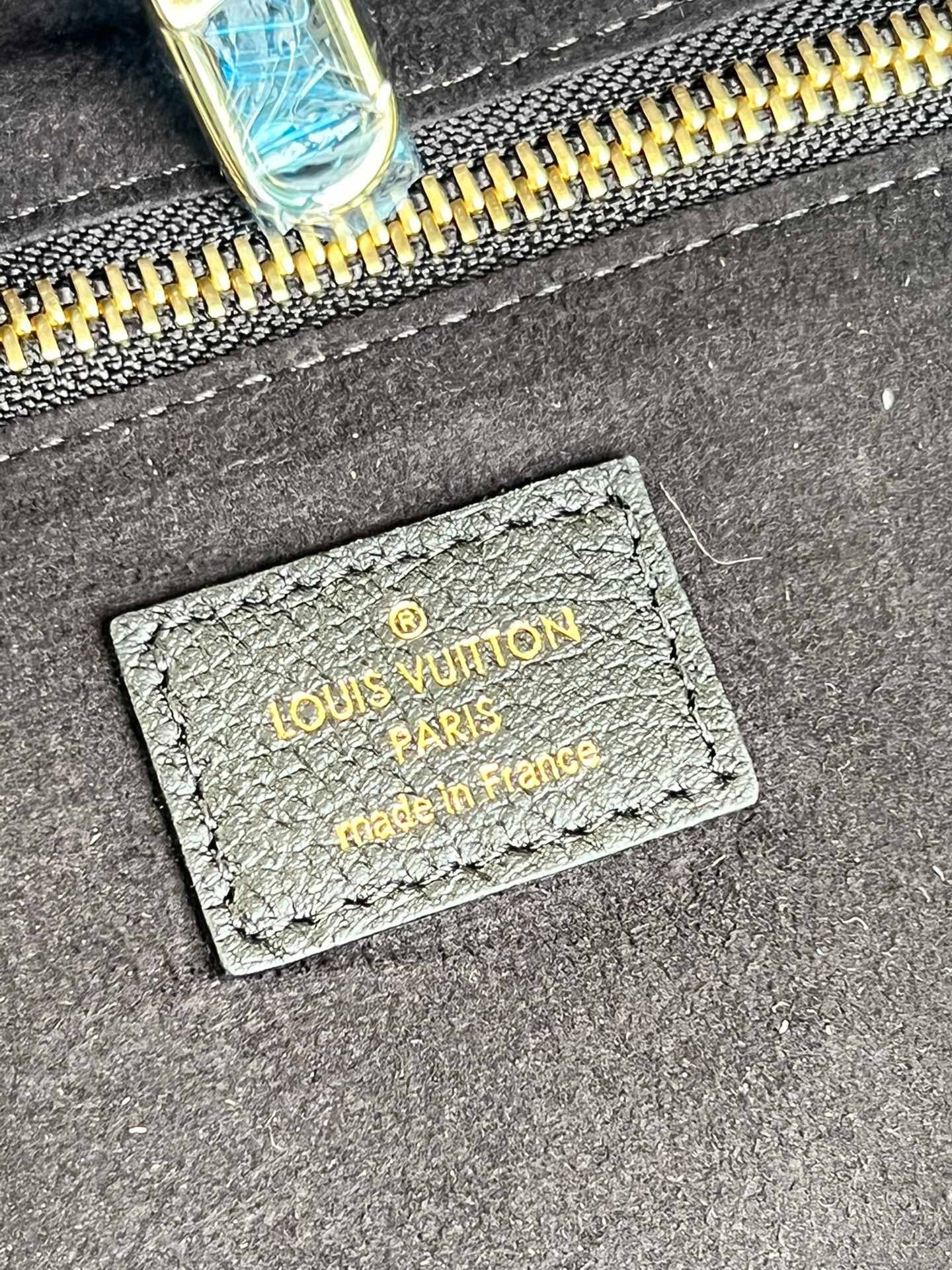 Louis Vuitton Neverfull MM Tote Bag