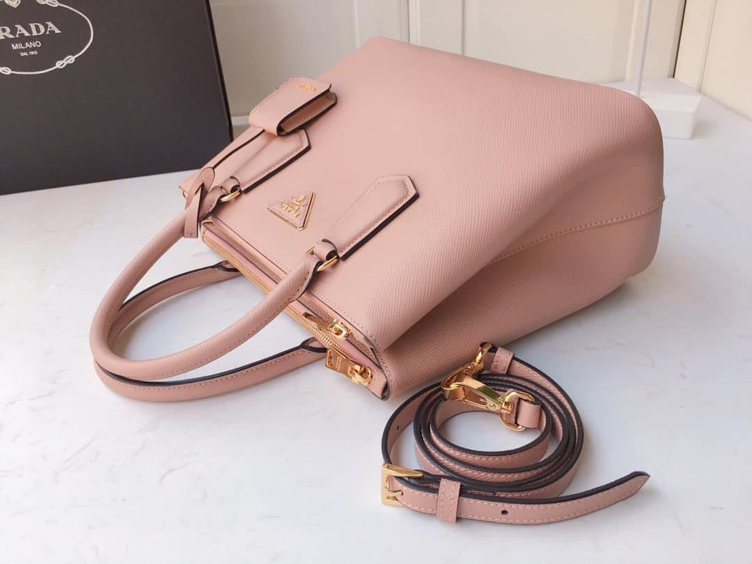 Prada Galleria Saffiano leather Medium bag