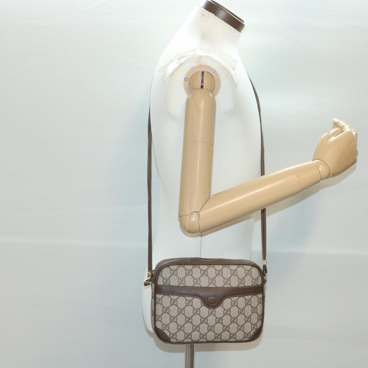GUCCI GG Canvas Shoulder Bag PVC Leather Beige ki2776