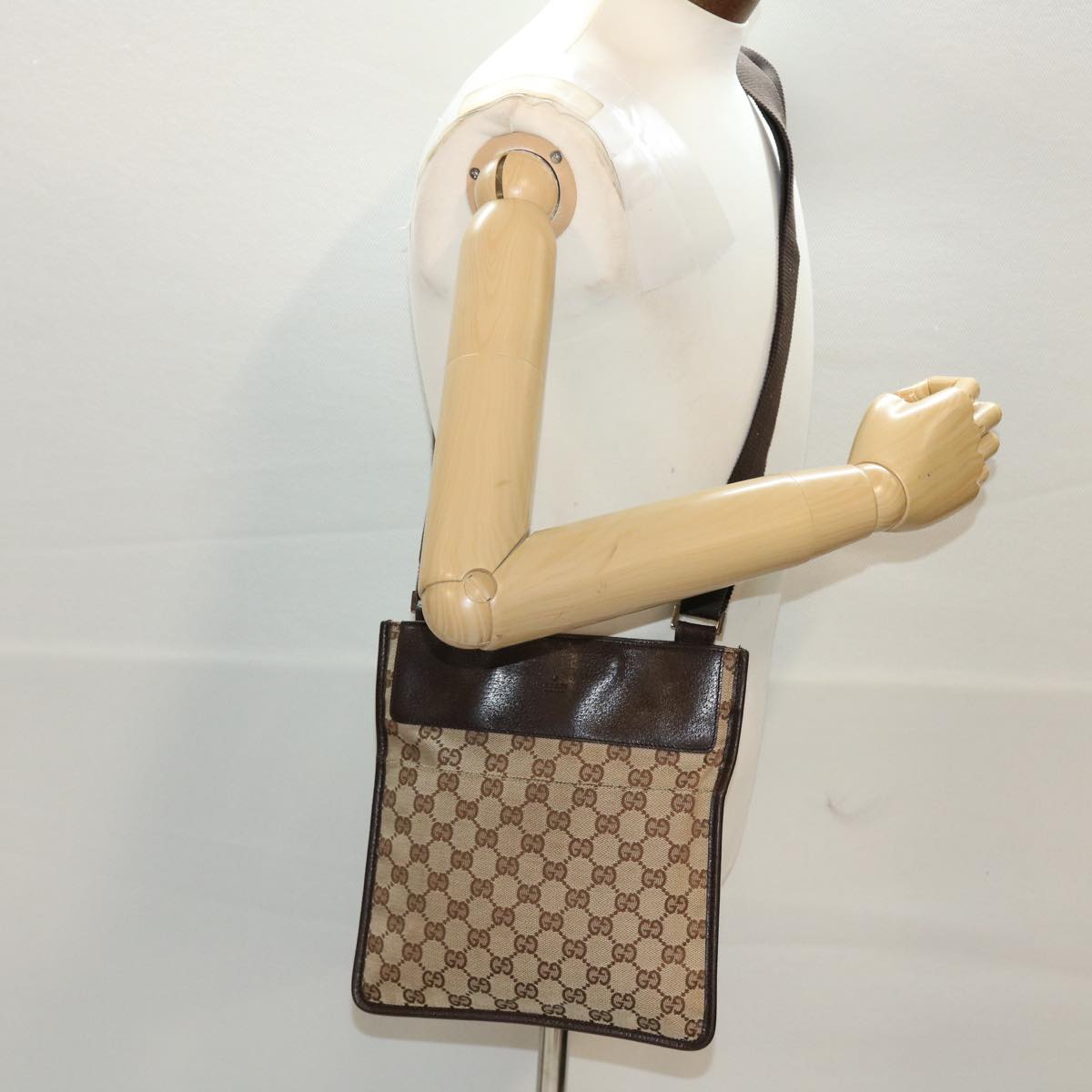 GUCCI GG Canvas Shoulder Bag Beige Dark Brown 27639 ki3103