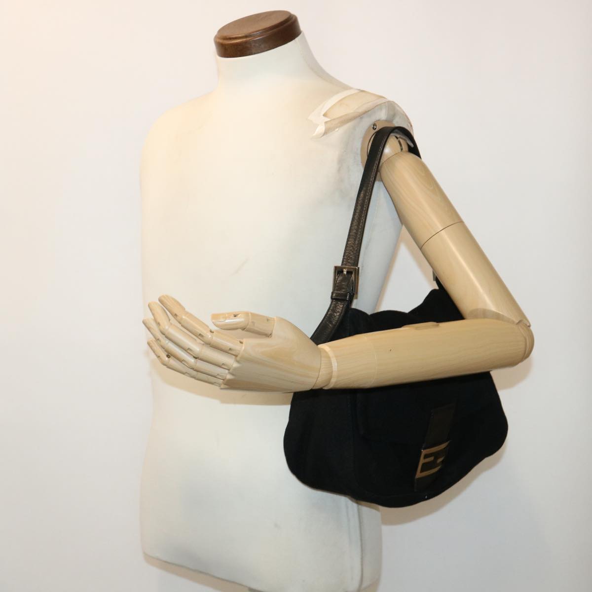 FENDI Mamma Baguette Shoulder Bag Wool Leather Black 2348 26325 093 ki3163