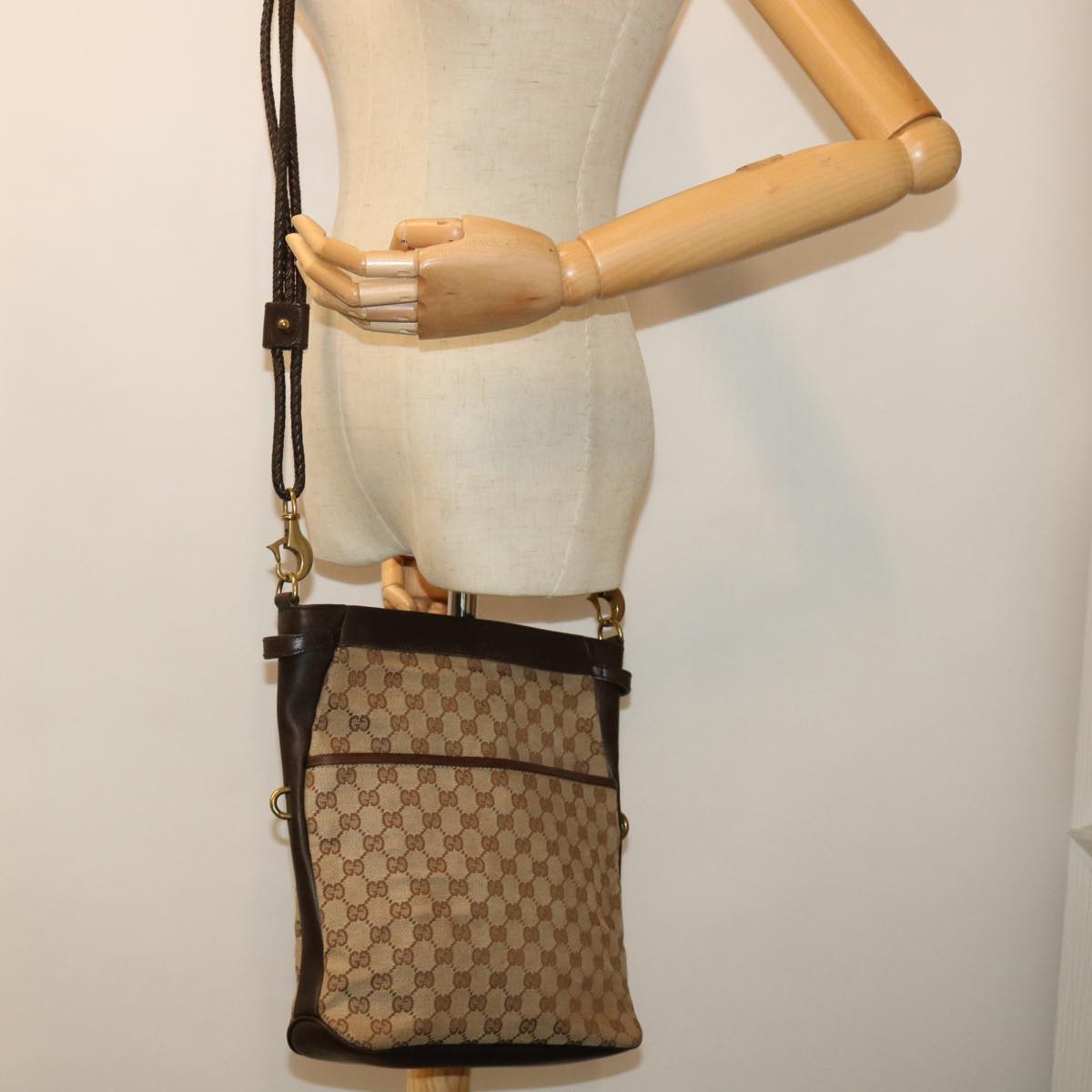 GUCCI GG Canvas Shoulder Bag Beige 109097 ki3288