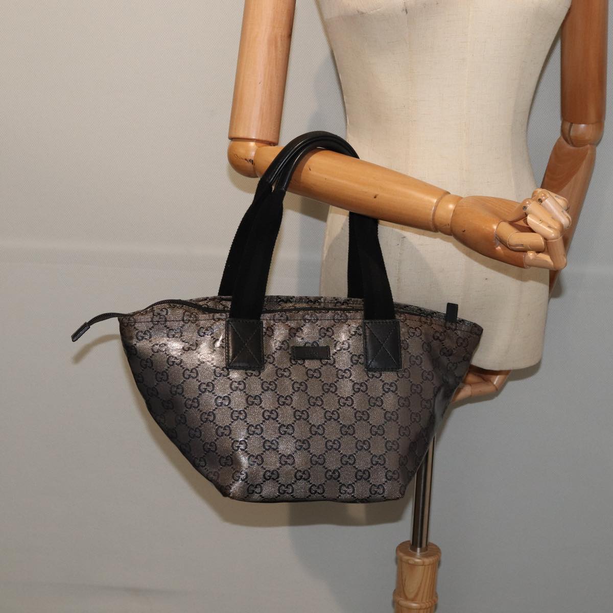 GUCCI GG Crystal Tote Bag Black 131228 ki4586
