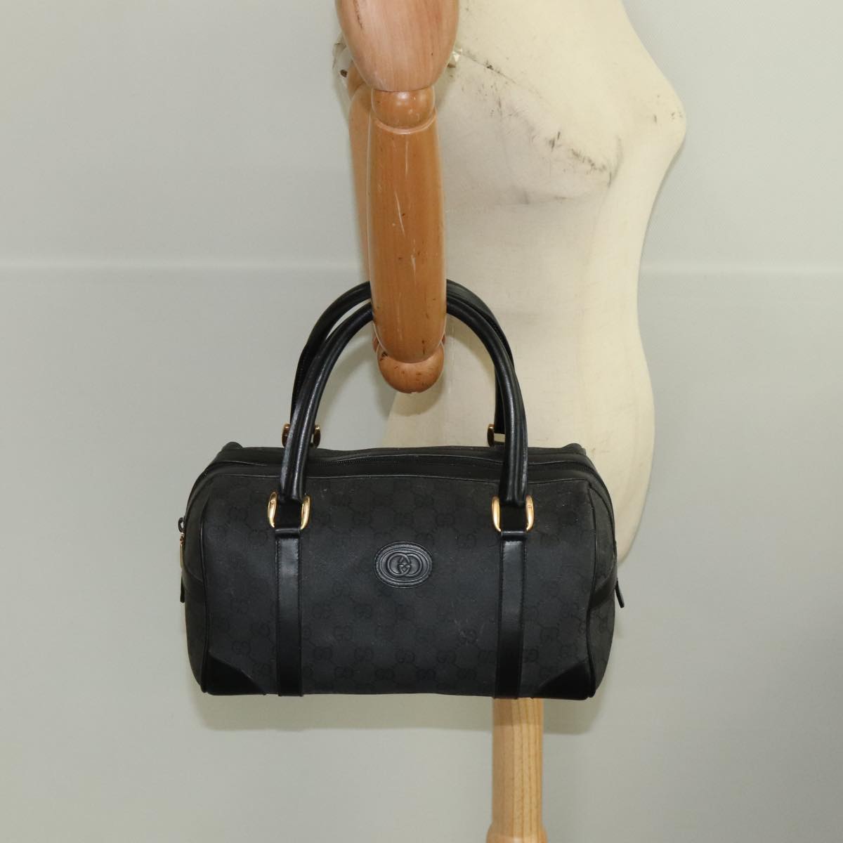 GUCCI GG Canvas Hand Bag Black Gold mr650