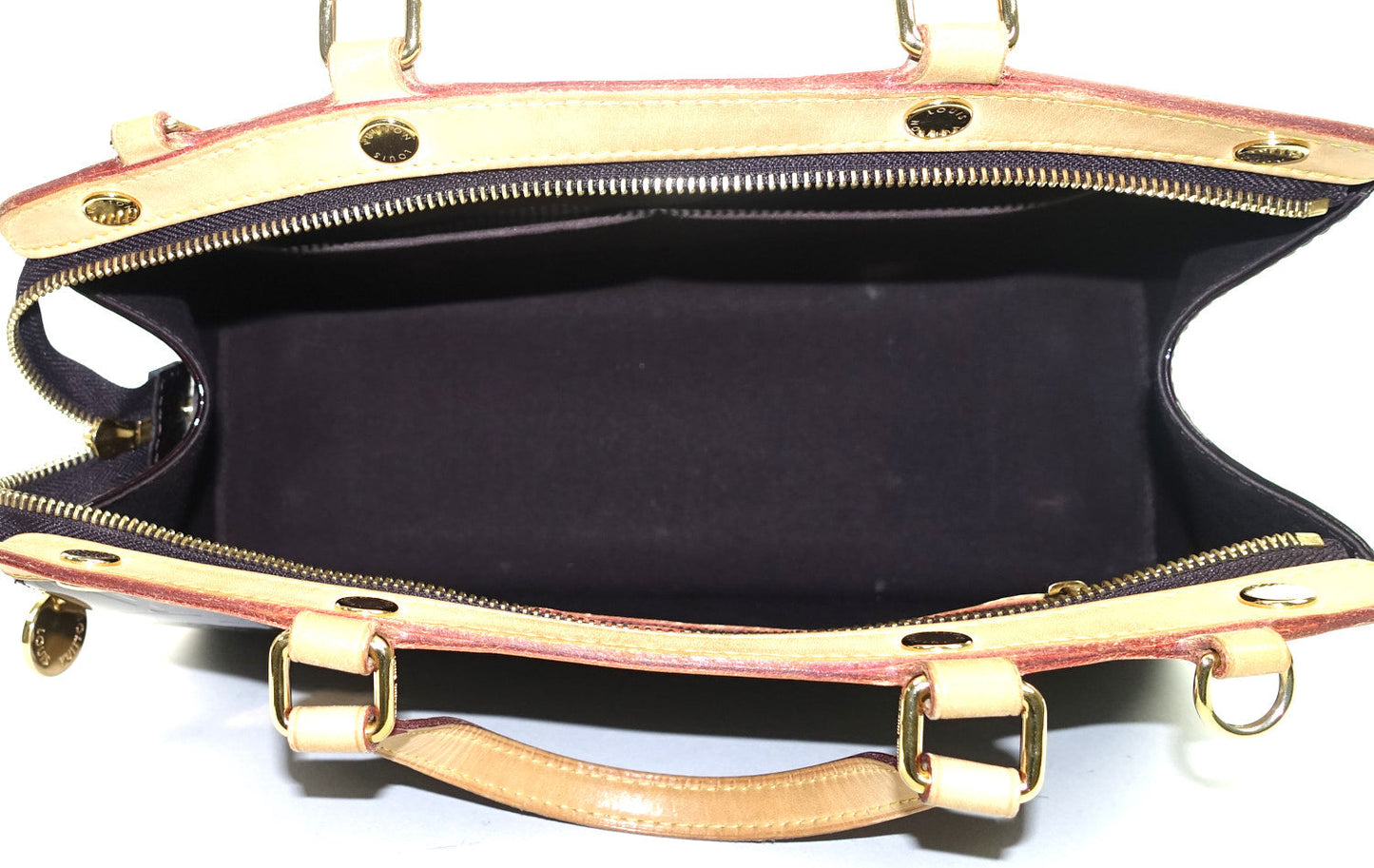 Louis Vuitto Brea MM Amarante Vernis Leather Handbag