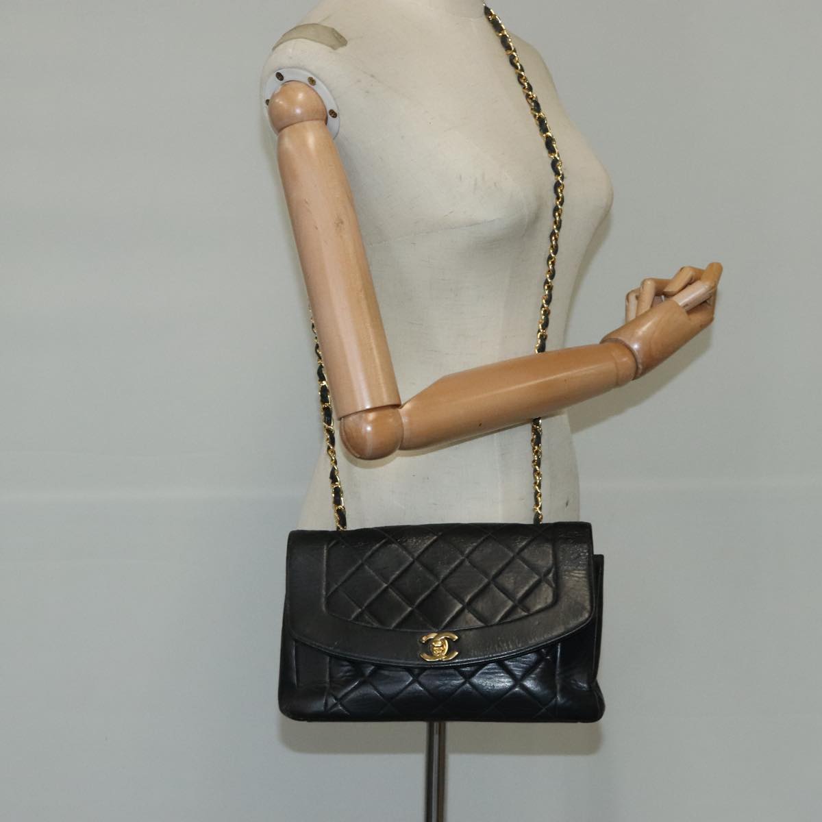 CHANEL Diana 22 Chain Shoulder Bag Lamb Skin Black Gold CC PP016