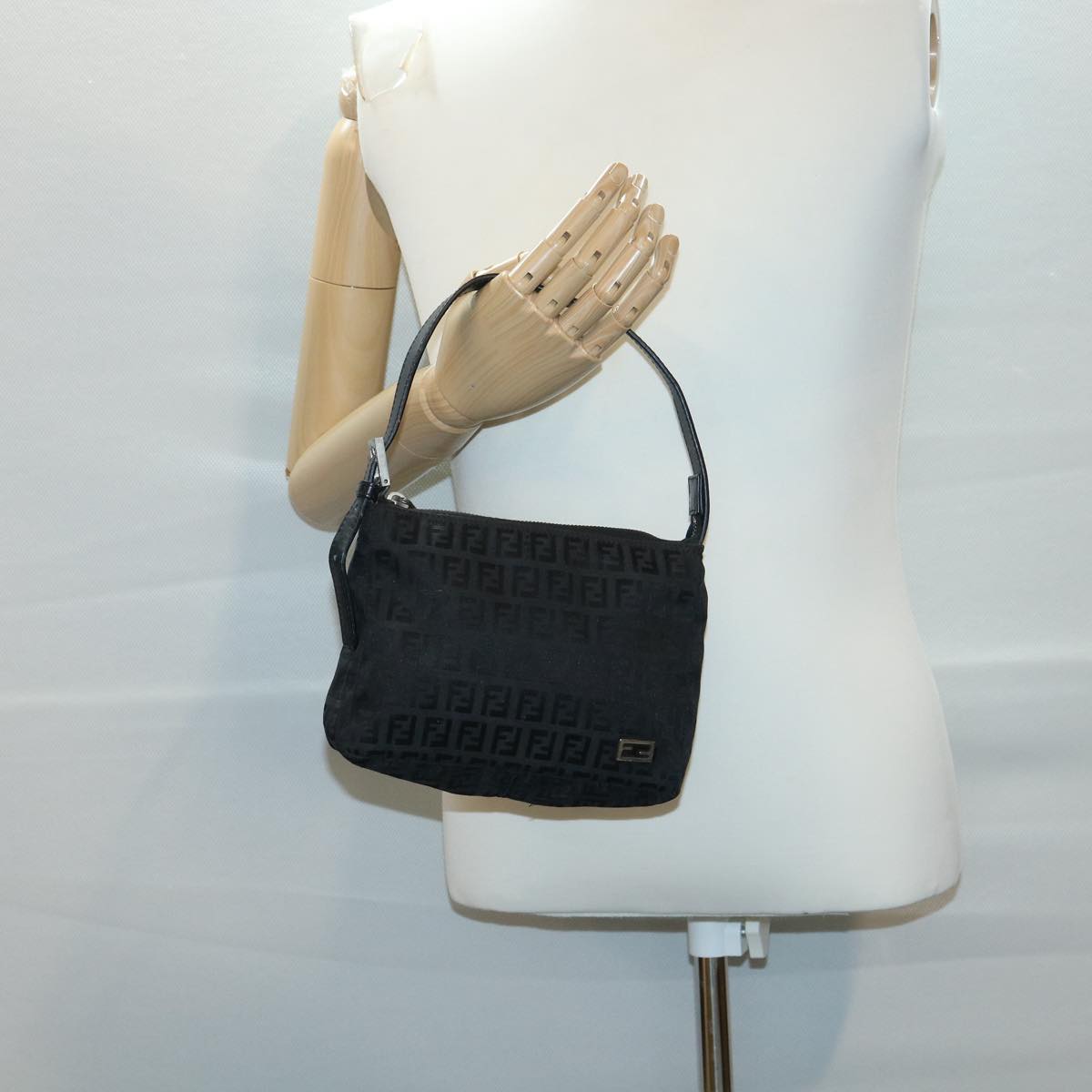 FENDI Zucchino Canvas Shoulder Bag Black rd3664