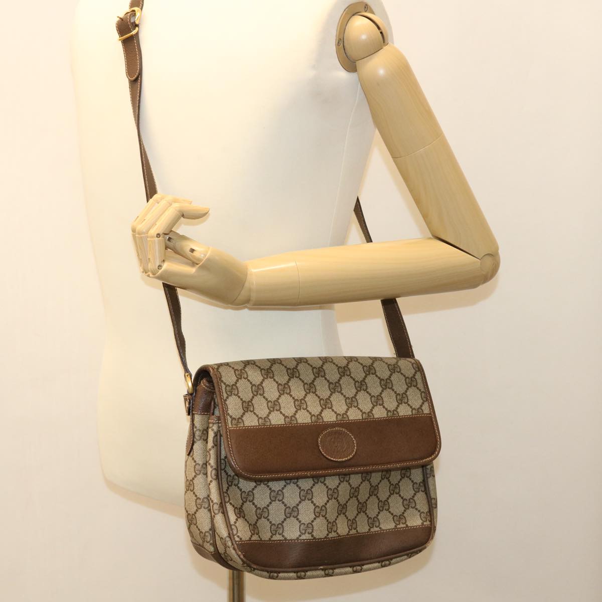 GUCCI GG Canvas Shoulder Bag PVC Leather Beige ro842