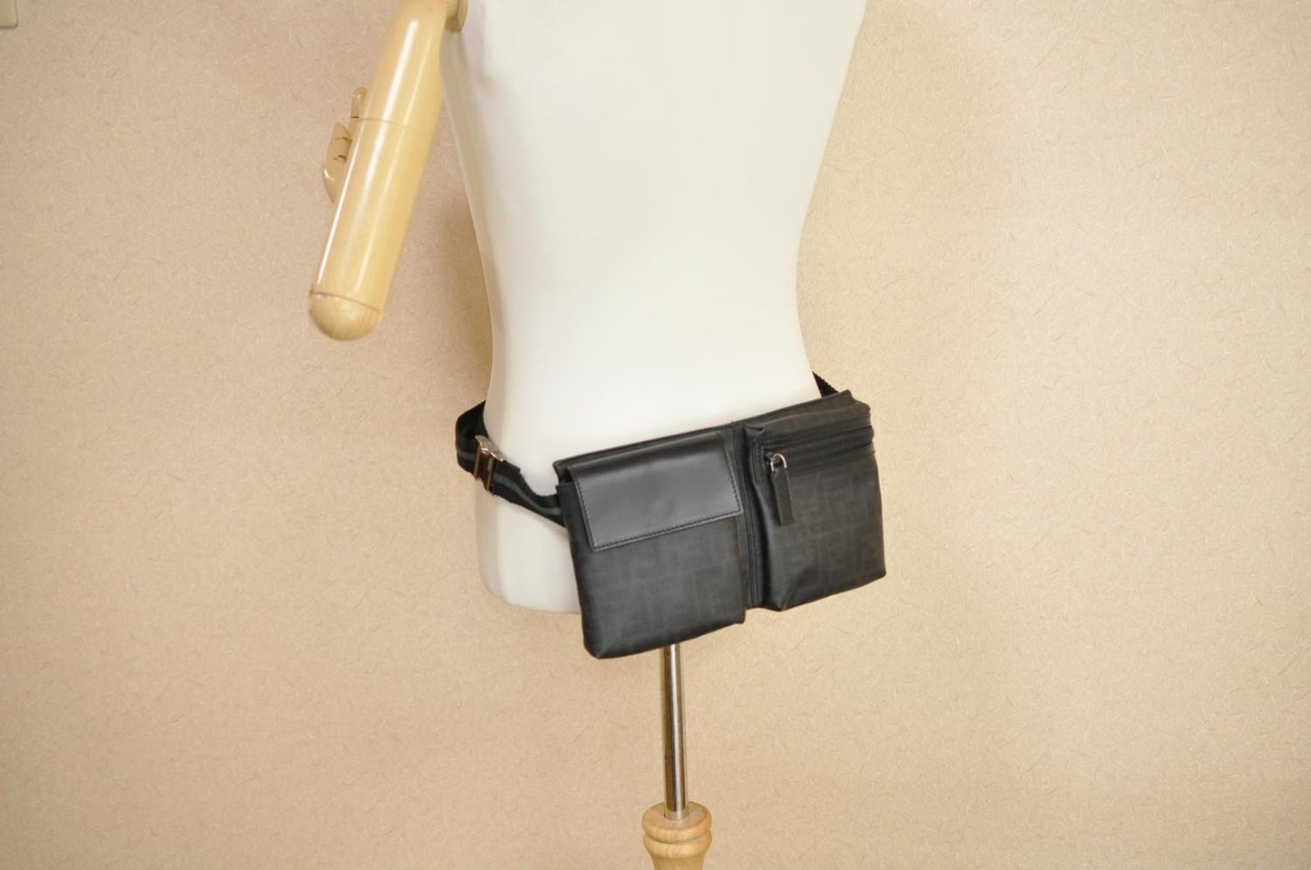 FENDI Zucca Leather Waist Bag Leather Black am1321s