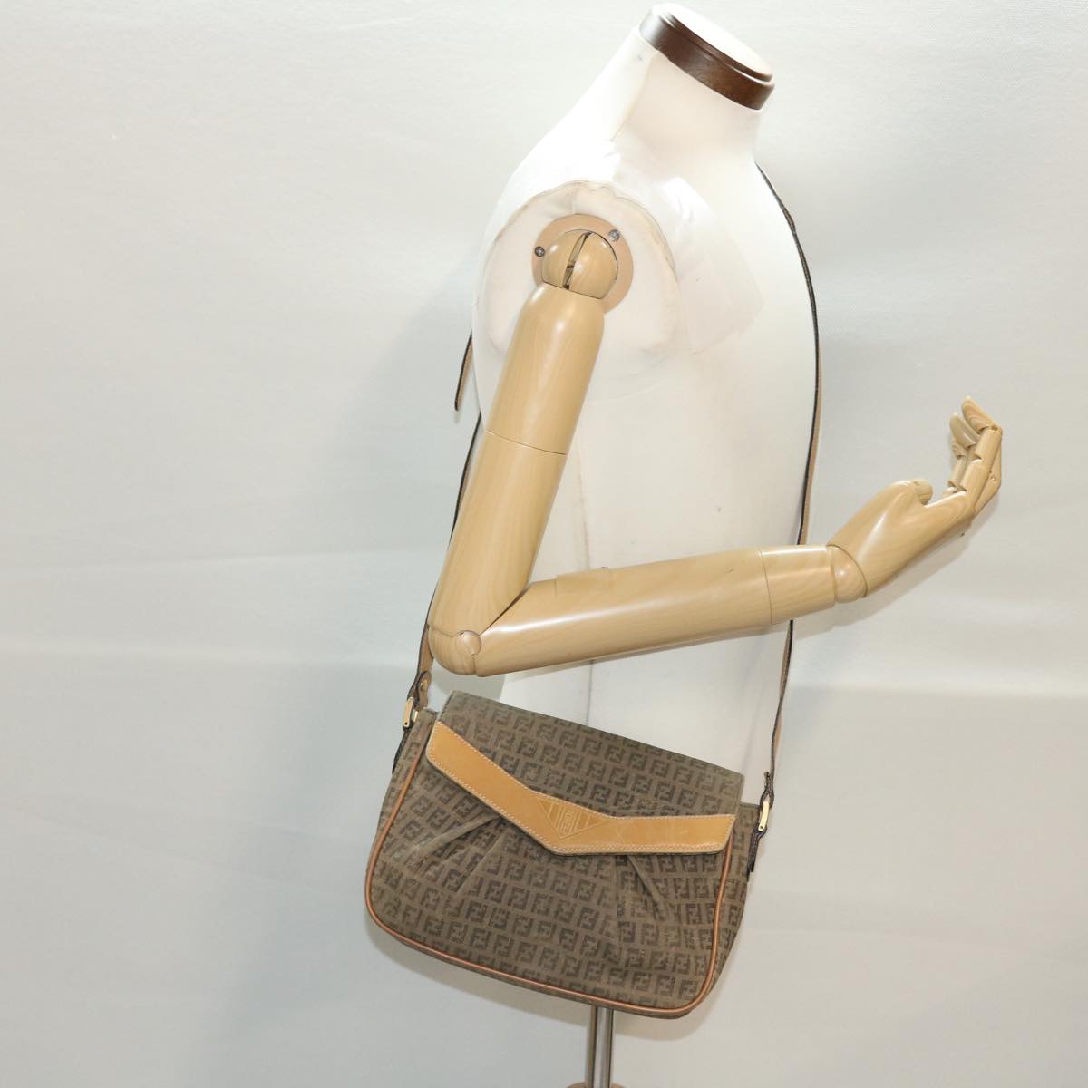 FENDI Zucchino Canvas Shoulder Bag Beige th3653