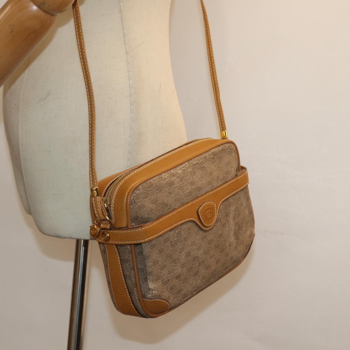 GUCCI GG Canvas Shoulder Bag Beige 007 904 0423 th5148