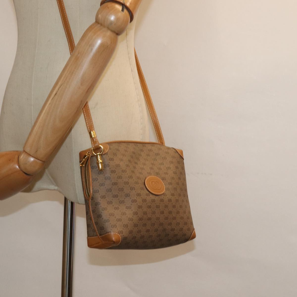 GUCCI Micro GG Supreme Shoulder Bag PVC Leather Beige 007 104 4916 th5164