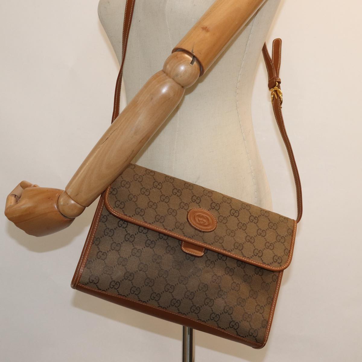 GUCCI GG Canvas Shoulder Bag Brown 004 101 0222 th5165