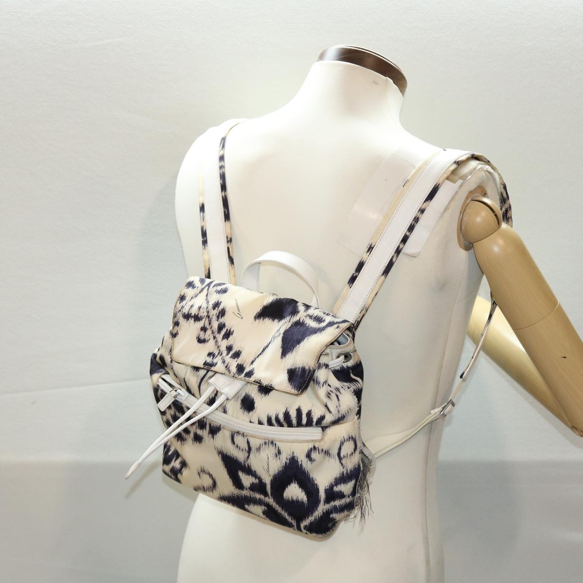 GUCCI Backpack Canvas White Navy 003 9242 002058 ar9137