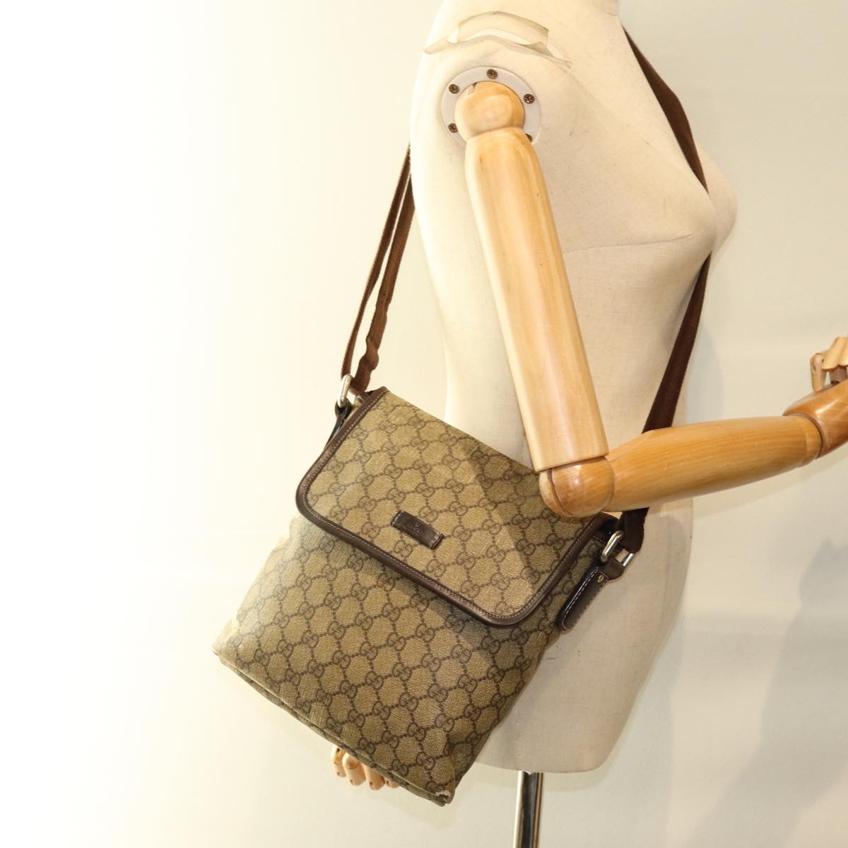 GUCCI GG Canvas Shoulder Bag Coated Canvas Beige ti1728