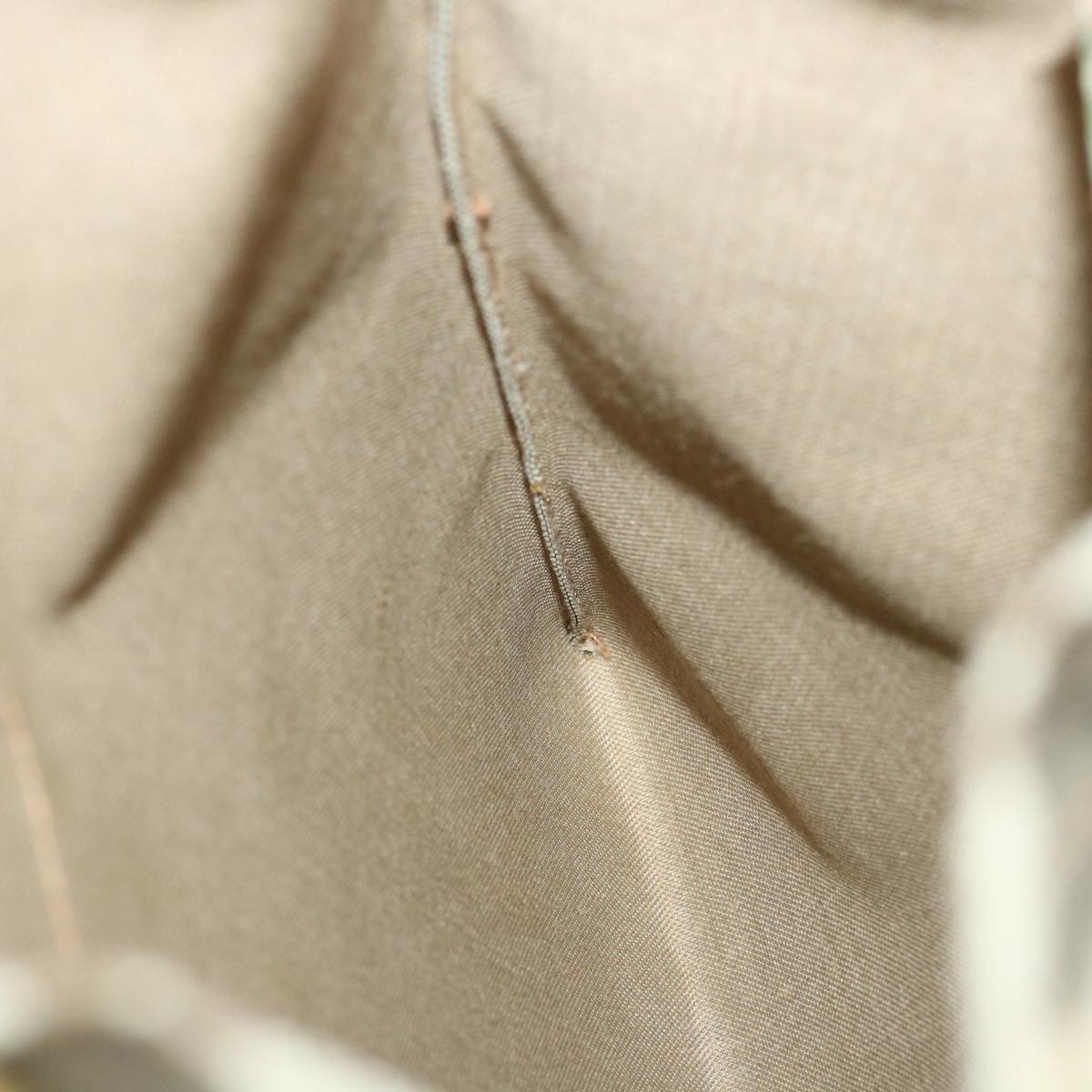 GUCCI GG Canvas Drawstring Pouch Beige tp546