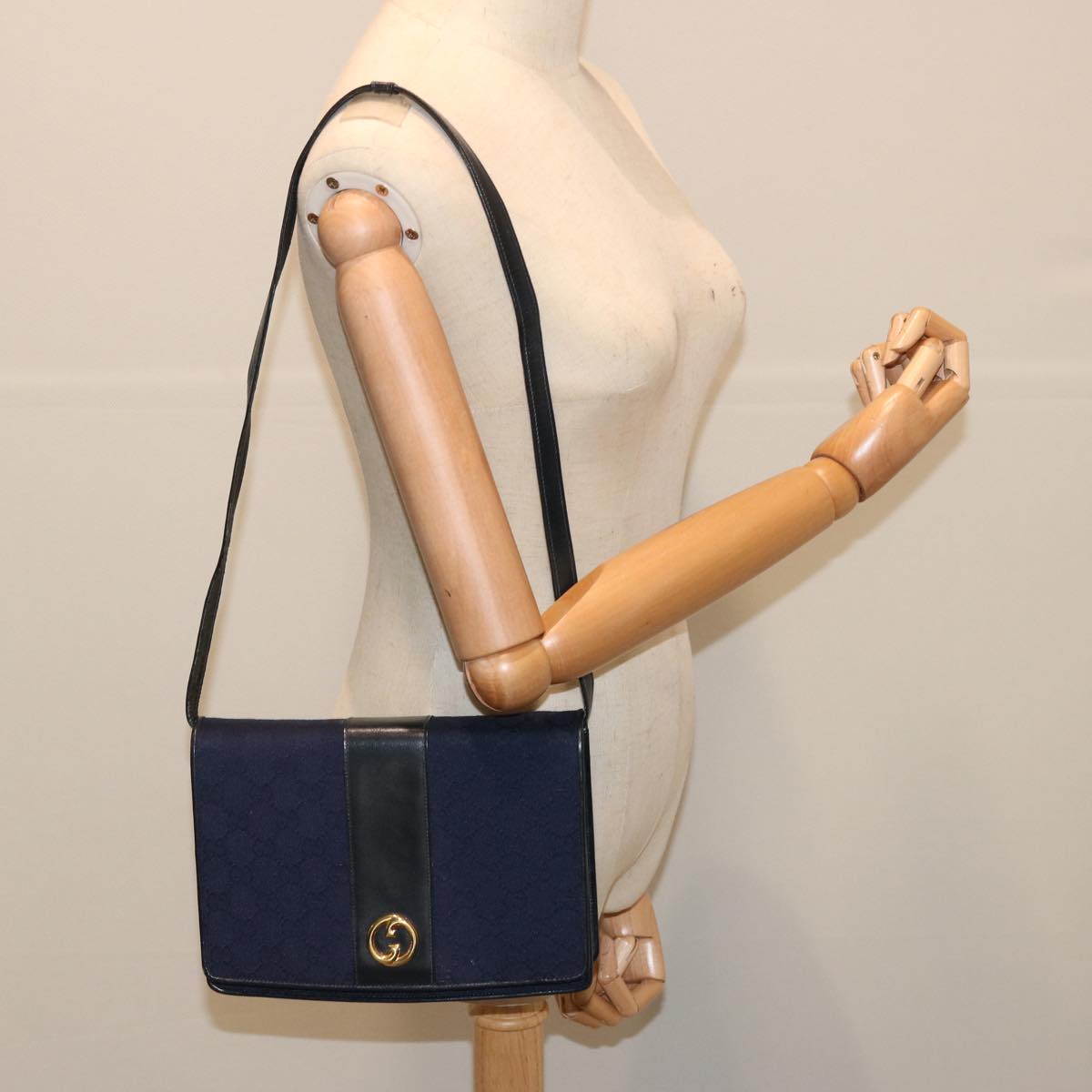 GUCCI GG Canvas Shoulder Bag Navy Black yk11772