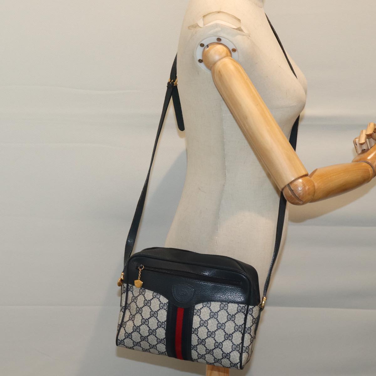 GUCCI GG Canvas Sherry Line Shoulder Bag PVC Navy Red yk11810