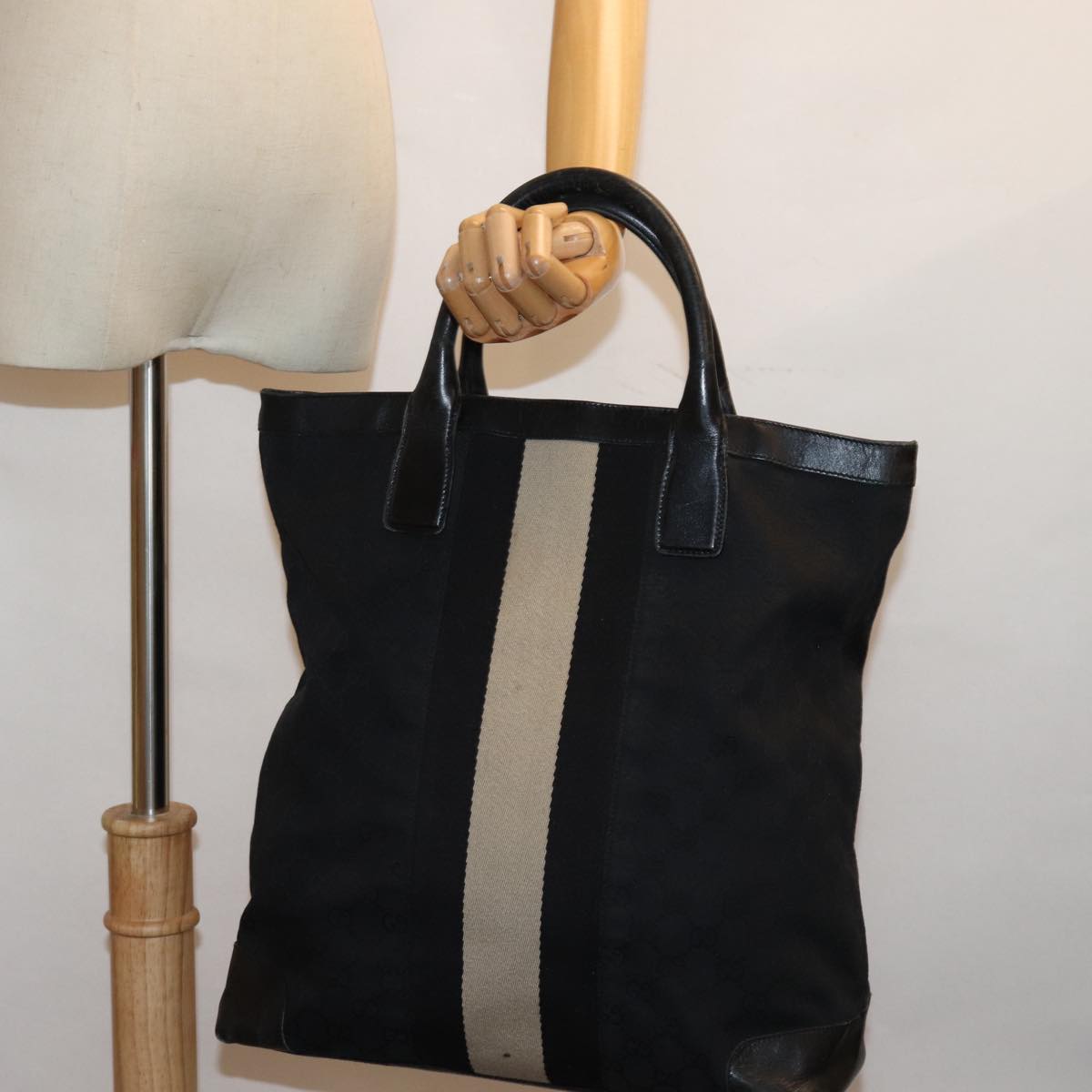 GUCCI GG Canvas Sherry Line Hand Bag Black White 002 1093 yk12369