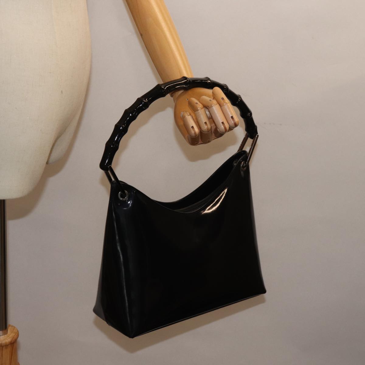 GUCCI Bamboo Hand Bag Enamel Black yk12374