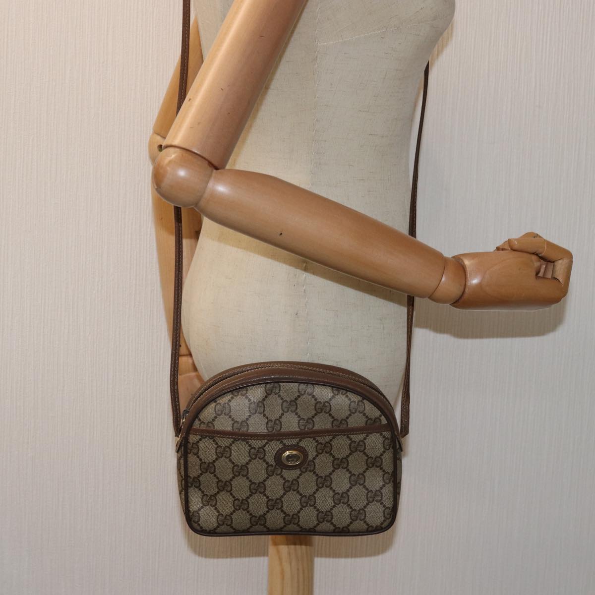GUCCI GG Supreme Shoulder Bag PVC Beige 116 02 607 yk12594