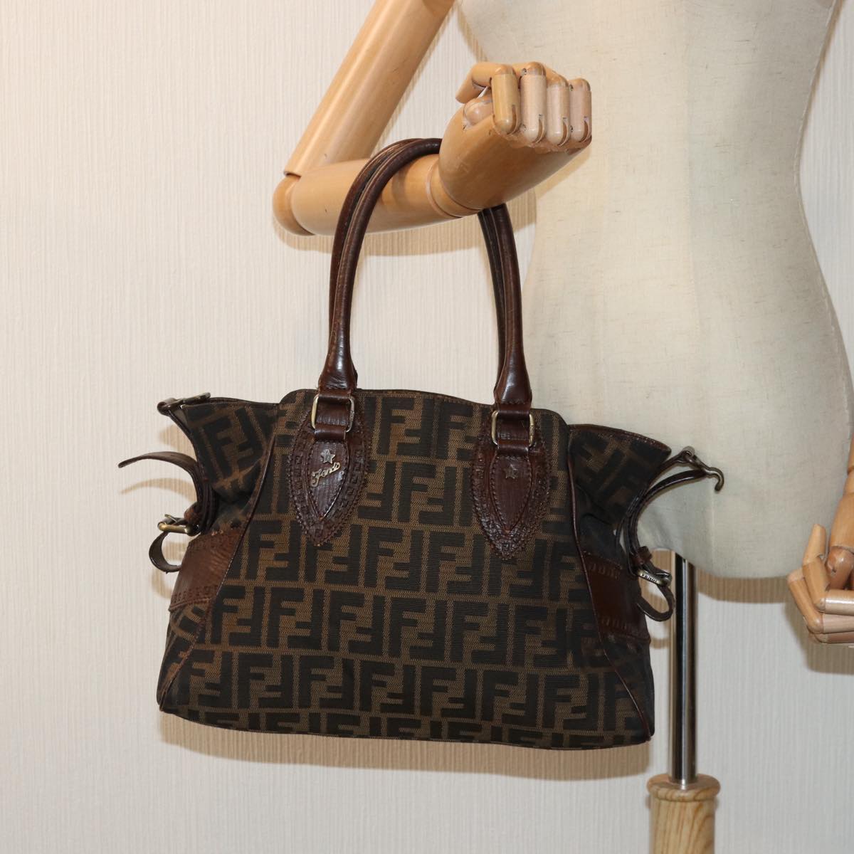 FENDI Zucca Canvas Hand Bag Brown Black yk14810