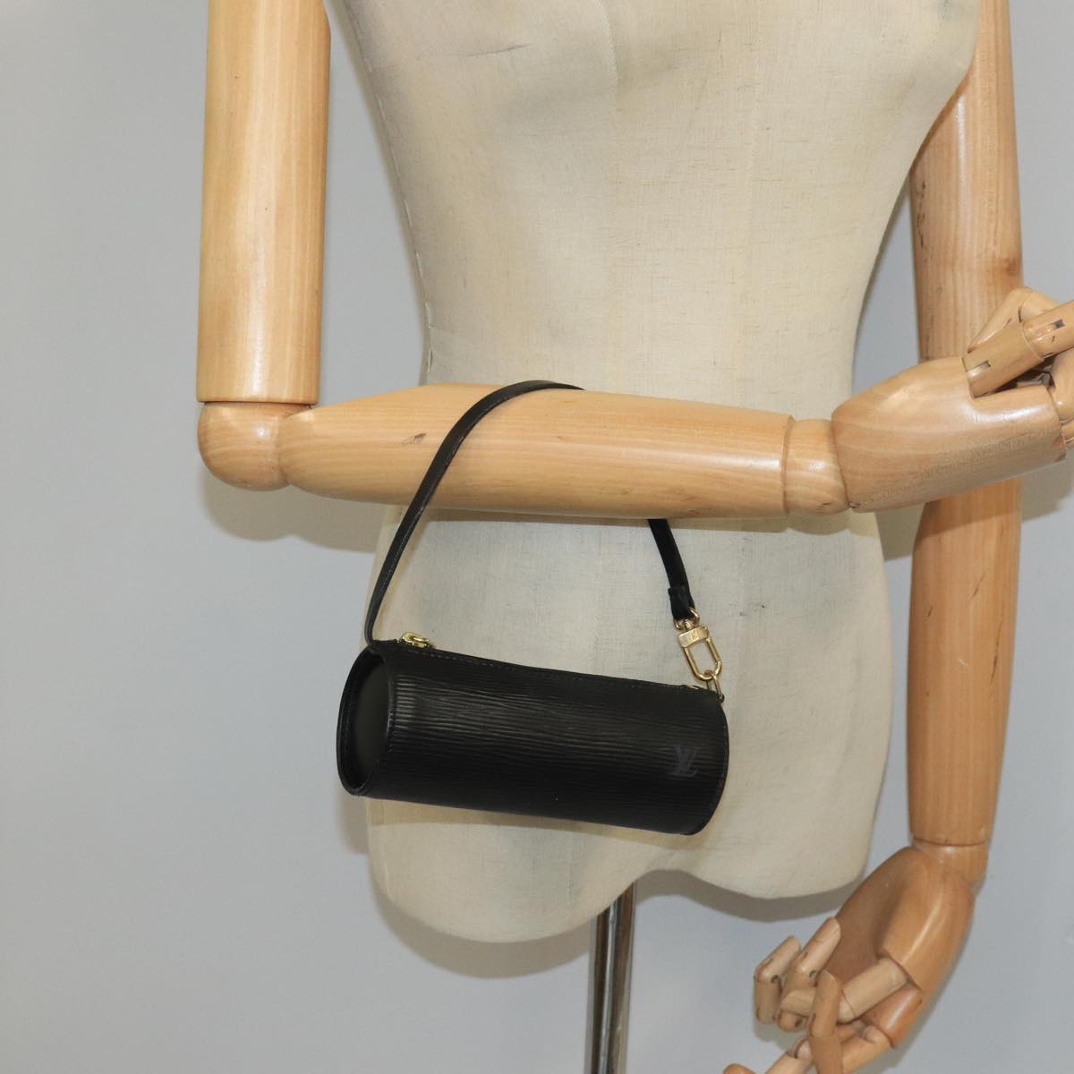 LOUIS VUITTON Epi Soufflot Pouch Black LV yk16122