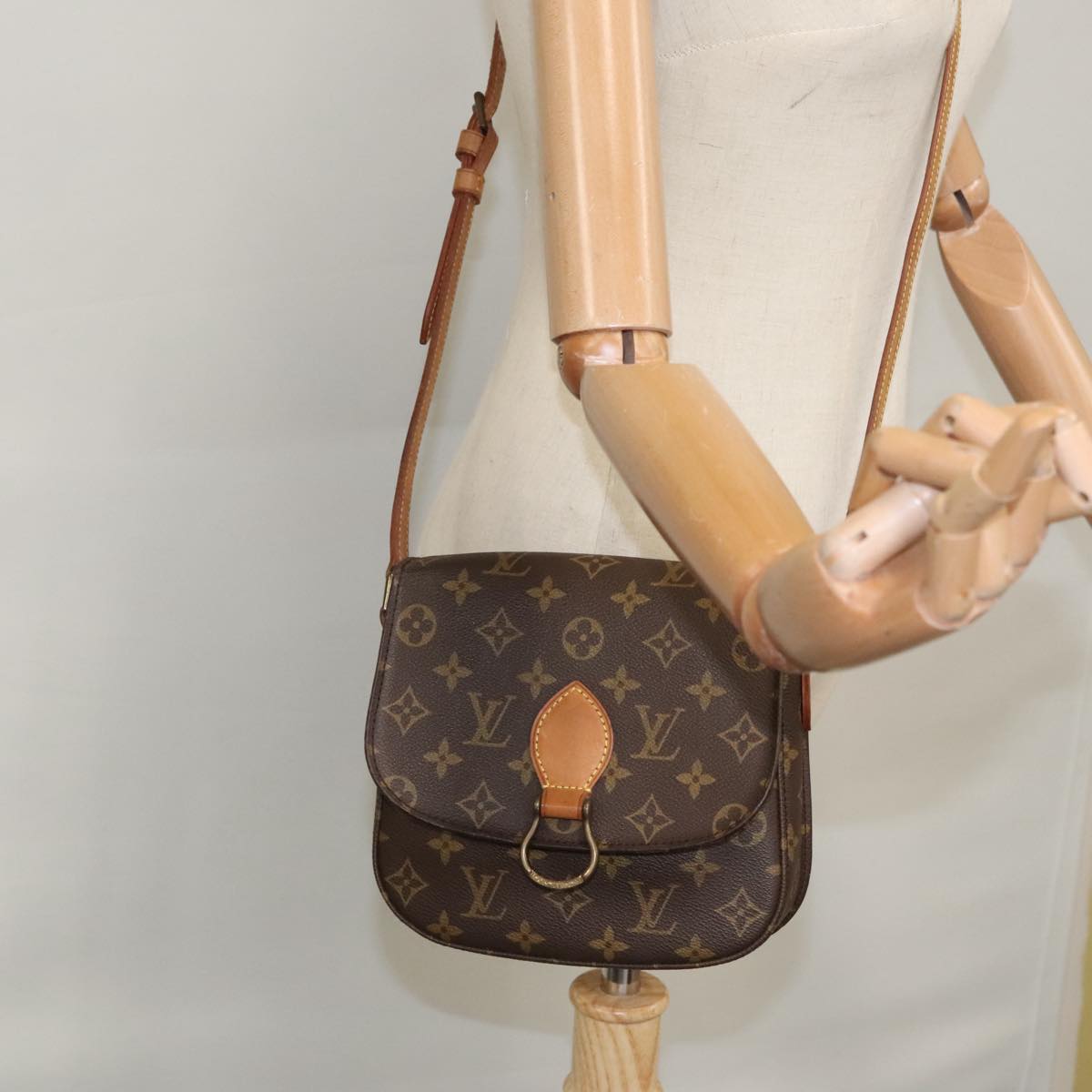 LOUIS VUITTON Monogram Saint Cloud MM Shoulder Bag M51243 LV yk16386